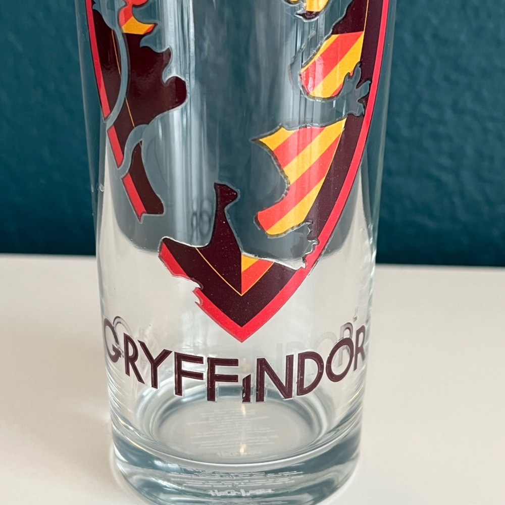 Harry Potter Hogwarts Slytherin Hufflepuff House Crest 4-Pack Tumbler Set - Picture 7 of 10